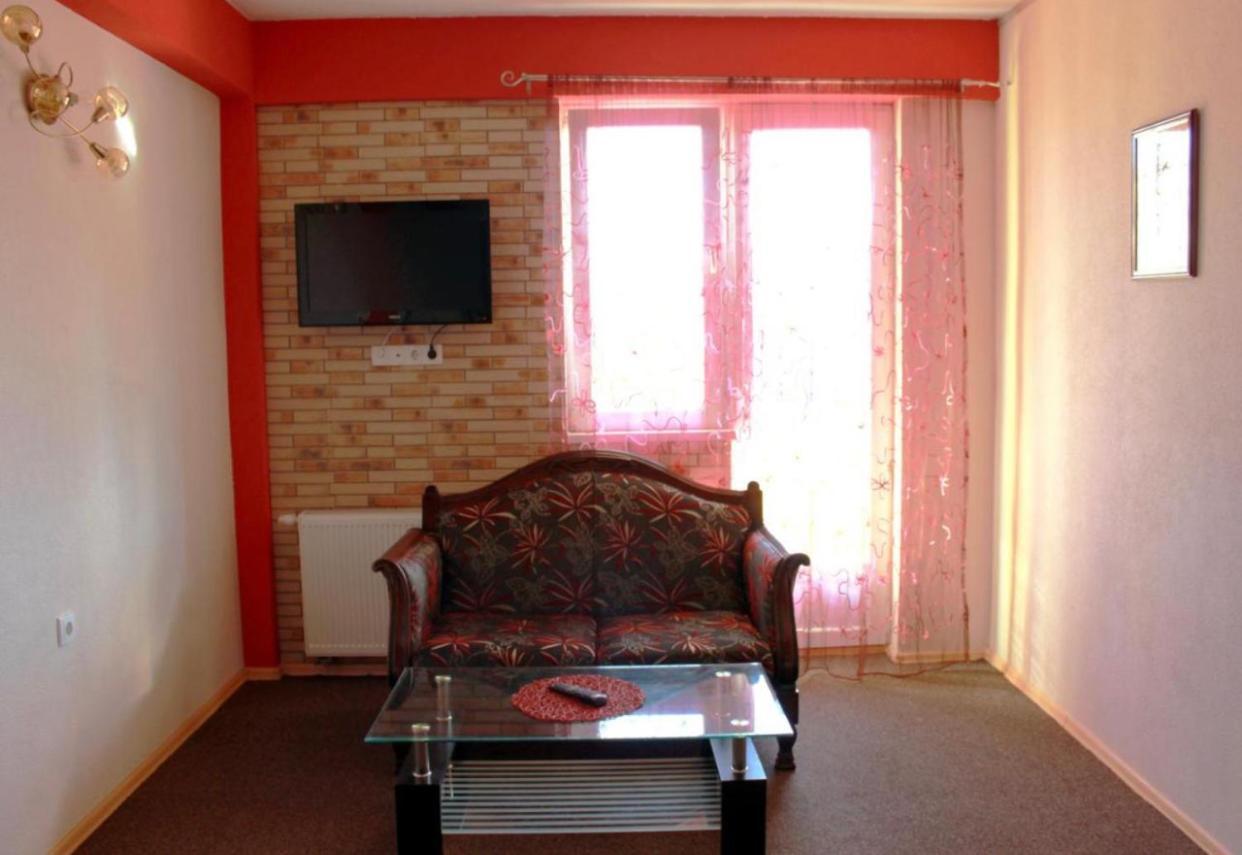 Apartmani I Sobe Centar 부고즈노 외부 사진